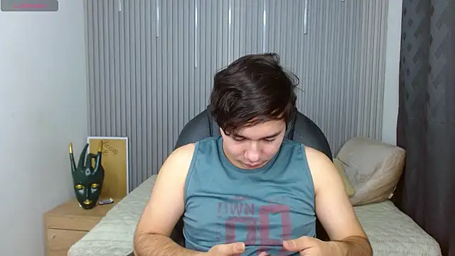 Snapshot of Julian_Smith21 chatting on June 18, 4:00 am Julian Smith21 online show from June 18, 4:00 am