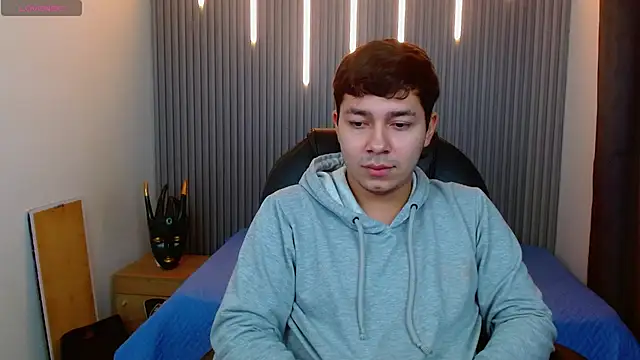 Julian Smith21 online show from March 25, 12:59 pm