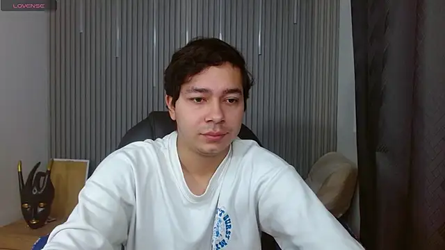 Snapshot of Julian_Smith21 chatting on June 12, 3:59 am Julian Smith21 online show from June 12, 3:59 am