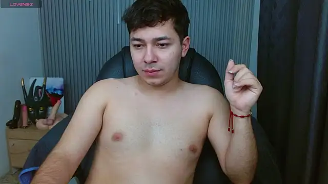 Snapshot of Julian_Smith21 chatting on July 11, 12:22 am Julian Smith21 online show from July 11, 12:22 am