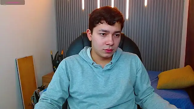 Julian Smith21 online show from March 27, 1:01 pm