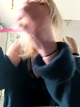 Heidiblueeyes online show from March 31, 1:46 pm