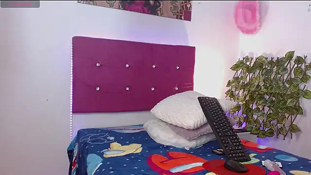 Megan smith15 online show from May 13, 12:39 am