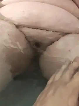 TwilledOverbite online show from April 12, 7:17 pm