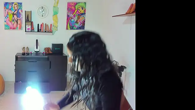 bella  funny online show from April 11, 6:11 pm