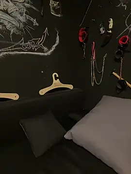 Snapshot of PurrfectSin69 chatting on February 27, 6:52 pm PurrfectSin69 online show from February 27, 6:52 pm