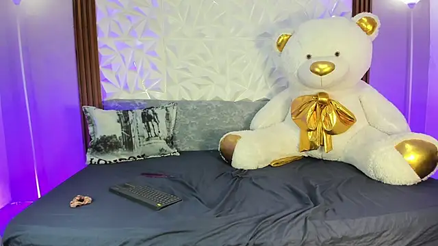 Mia alejaa  online show from February 24, 4:13 am