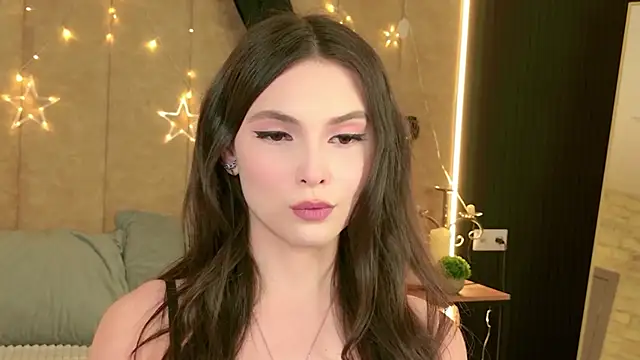 GIGI DAVS online show from April 8, 8:21 pm