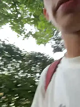 Snapshot of HarryGaze chatting on May 23, 8:52 pm HarryGaze online show from May 23, 8:52 pm