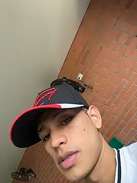 HarryGaze online show from April 14, 4:12 pm