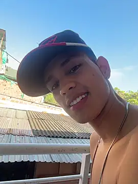 Snapshot of HarryGaze chatting on February 26, 1:11 pm HarryGaze online show from February 26, 1:11 pm