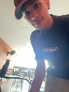 HarryGaze online show from April 8, 6:09 pm