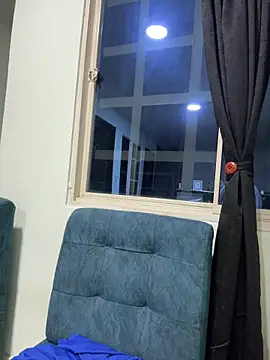 Snapshot of HarryGaze chatting on March 1, 6:35 am HarryGaze online show from March 1, 6:35 am