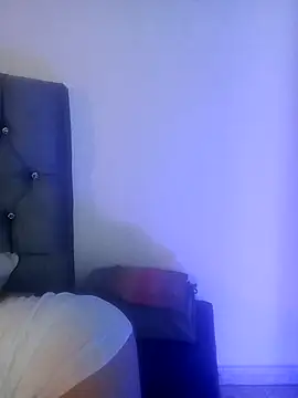 Snapshot of Little_Sweett chatting on February 26, 11:43 am Little Sweett online show from February 26, 11:43 am