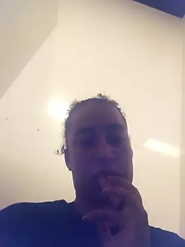 Snapshot of Ellem_05 chatting on April 1, 3:53 pm Ellem 05 online show from April 1, 3:53 pm