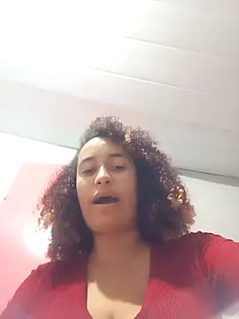 Snapshot of Ellem_05 chatting on March 2, 3:18 am Ellem 05 online show from March 2, 3:18 am