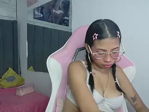 Snapshot of aidaprincess chatting on March 12, 11:42 pm aidaprincess online show from March 12, 11:42 pm