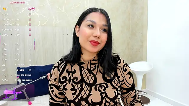 mariana allen23 online show from May 16, 7:46 pm