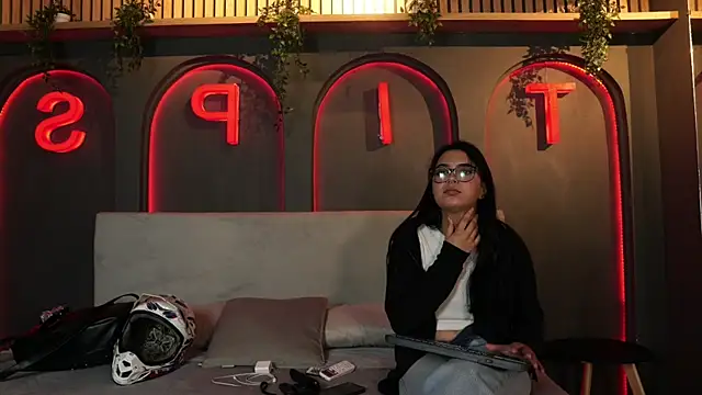mekari fox online show from June 2, 11:16 pm