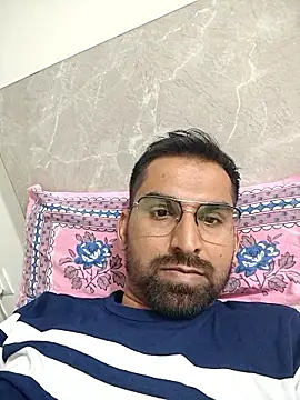 RonitVora online show from May 17, 8:31 pm