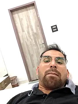 RonitVora online show from March 7, 7:30 pm