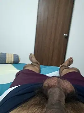 Snapshot of RonitVora chatting on March 3, 2:35 pm RonitVora online show from March 3, 2:35 pm