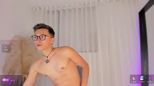 Thiago Jones1 online show from June 2, 1:27 am