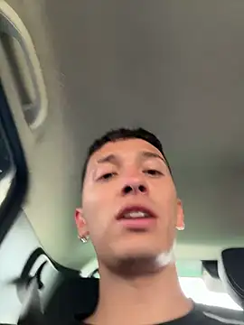 Snapshot of Thiago_Jones1 chatting on June 7, 8:47 pm Thiago Jones1 online show from June 7, 8:47 pm