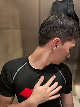 Thiago Jones1 online show from April 16, 9:39 pm