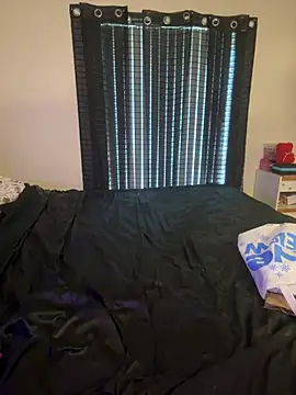 wavywavy12 online show from April 4, 11:44 pm