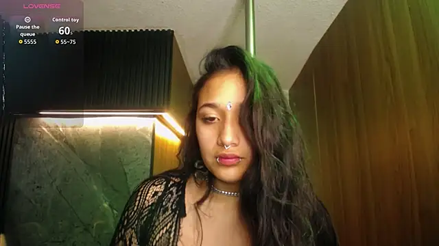 Aura cute  online show from April 8, 3:19 am