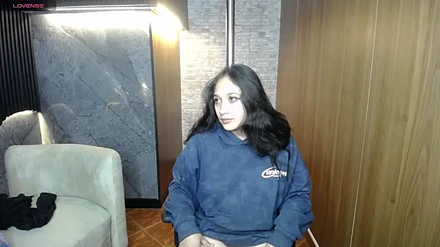 Aura cute  online show from April 12, 3:43 am