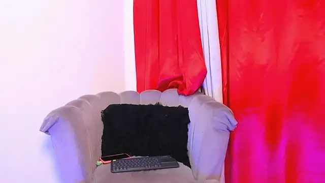 im aliisson online show from February 28, 12:27 pm