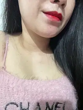 Snapshot of Vetuner_sexy chatting on February 24, 1:28 am Vetuner sexy online show from February 24, 1:28 am