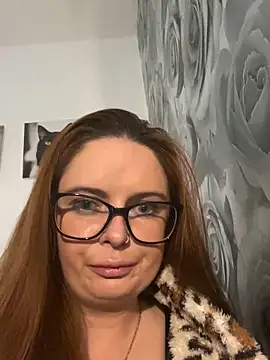 Grizzlybrizzles online show from March 18, 1:31 am