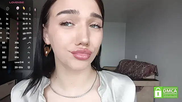 GilberteBauch online show from March 28, 4:02 am