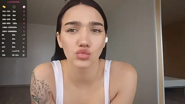 GilberteBauch online show from April 16, 9:15 pm