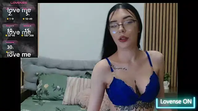 Ella Chloe21 online show from March 28, 10:33 pm