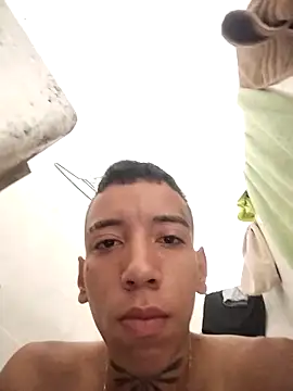 Snapshot of Juansex2003 chatting on March 4, 12:35 pm Juansex2003 online show from March 4, 12:35 pm