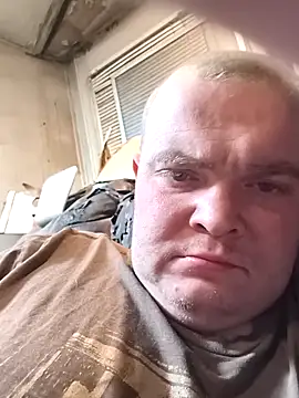 Snapshot of diamont1994 chatting on February 25, 5:29 am diamont1994 online show from February 25, 5:29 am