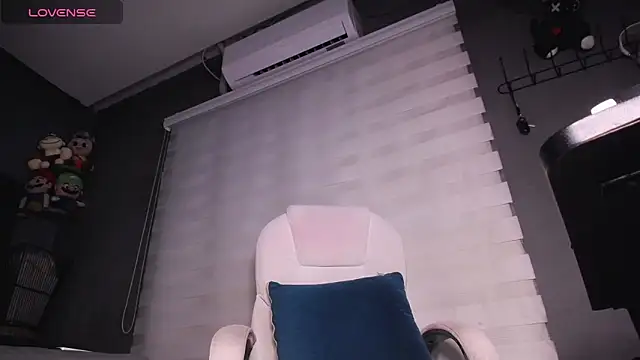 dirty 27cms online show from September 28, 4:41 am