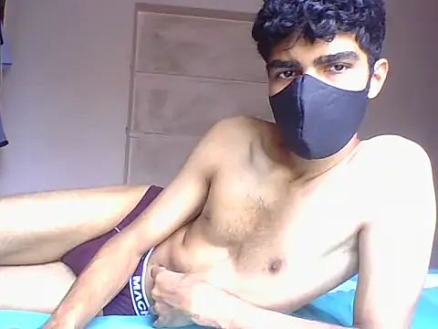 NikhilN247913 online show from February 24, 6:36 am