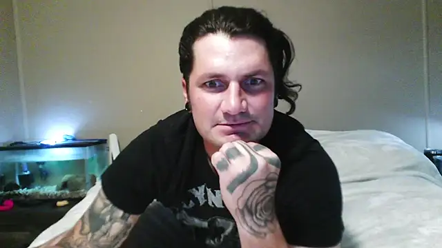 Snapshot of DaddysWetMouth chatting on March 4, 7:16 am DaddysWetMouth online show from March 4, 7:16 am