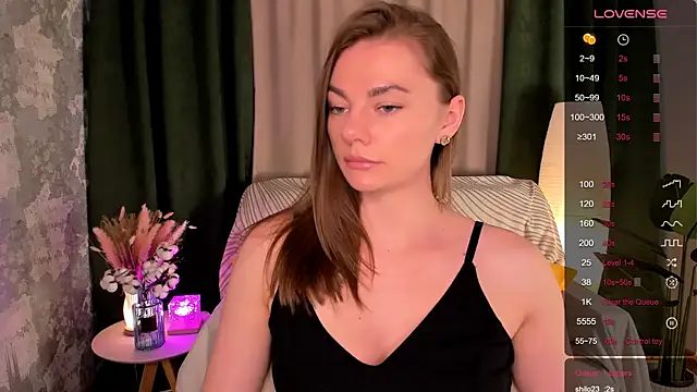 ParisJackson online show from April 4, 8:10 am