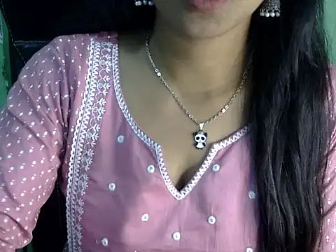 cute momo love online show from March 25, 4:56 am