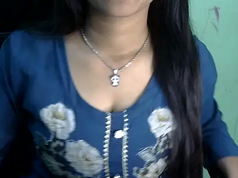 cute momo love online show from March 16, 5:04 am