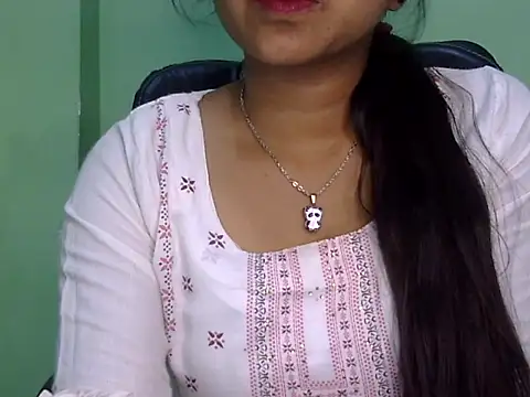 cute momo love online show from March 12, 5:55 am