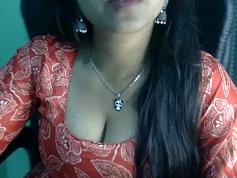 Snapshot of cute_momo_love chatting on March 29, 5:09 am cute momo love online show from March 29, 5:09 am