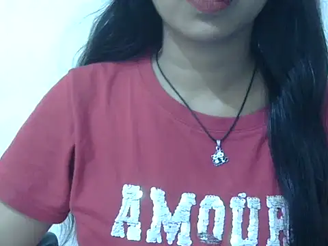 Snapshot of cute_momo_love chatting on June 15, 5:18 am cute momo love online show from June 15, 5:18 am