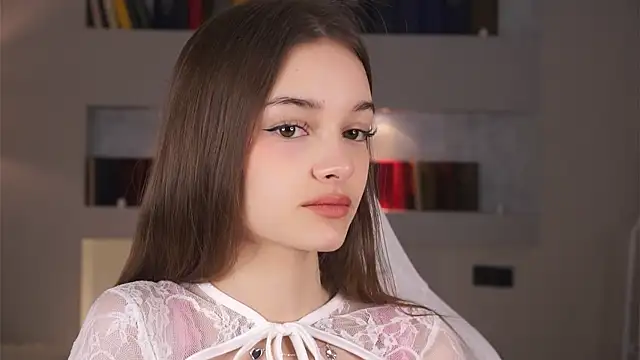 JodiAwyie online show from March 18, 7:15 pm